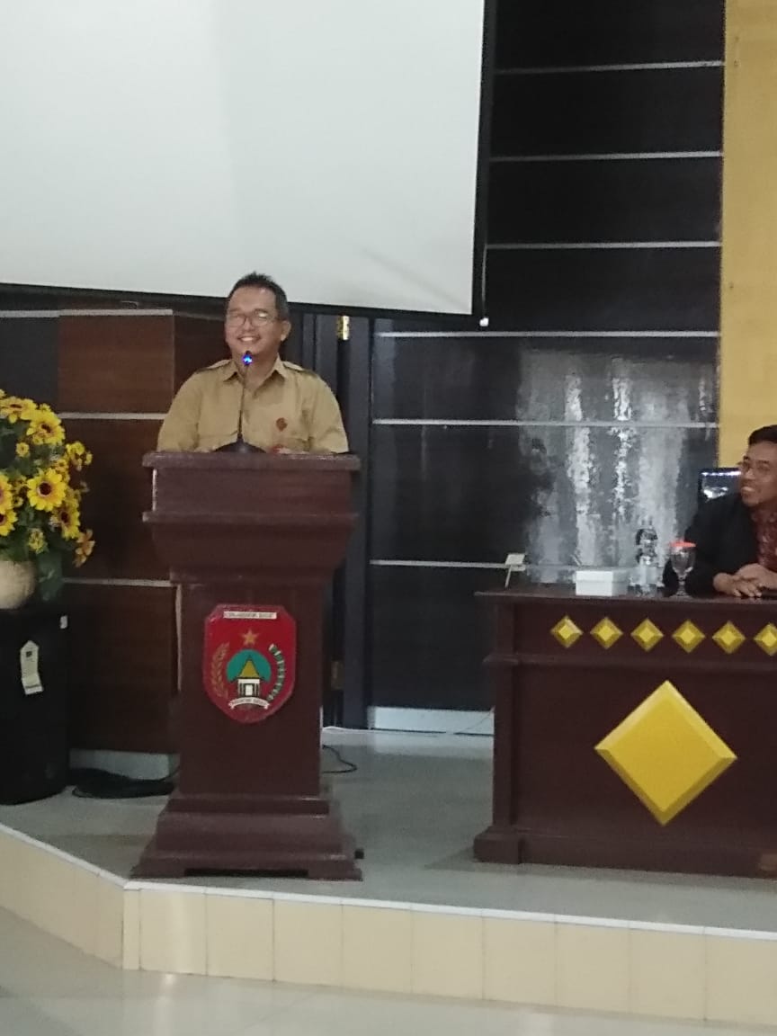 Kepala Dinas Dikbud Kobar Rosihan Pribadi memberi sambutan pada kegiatan sosialisasi dapodik PAUD 2018.